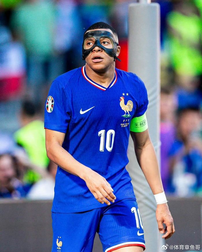 罗体：莫拉塔与妻子再陷情感危机，两人都删了简介中对方信息（罗马体育报：莫拉塔与妻子再曝感情风波，双方均在简介里移除彼此信息）