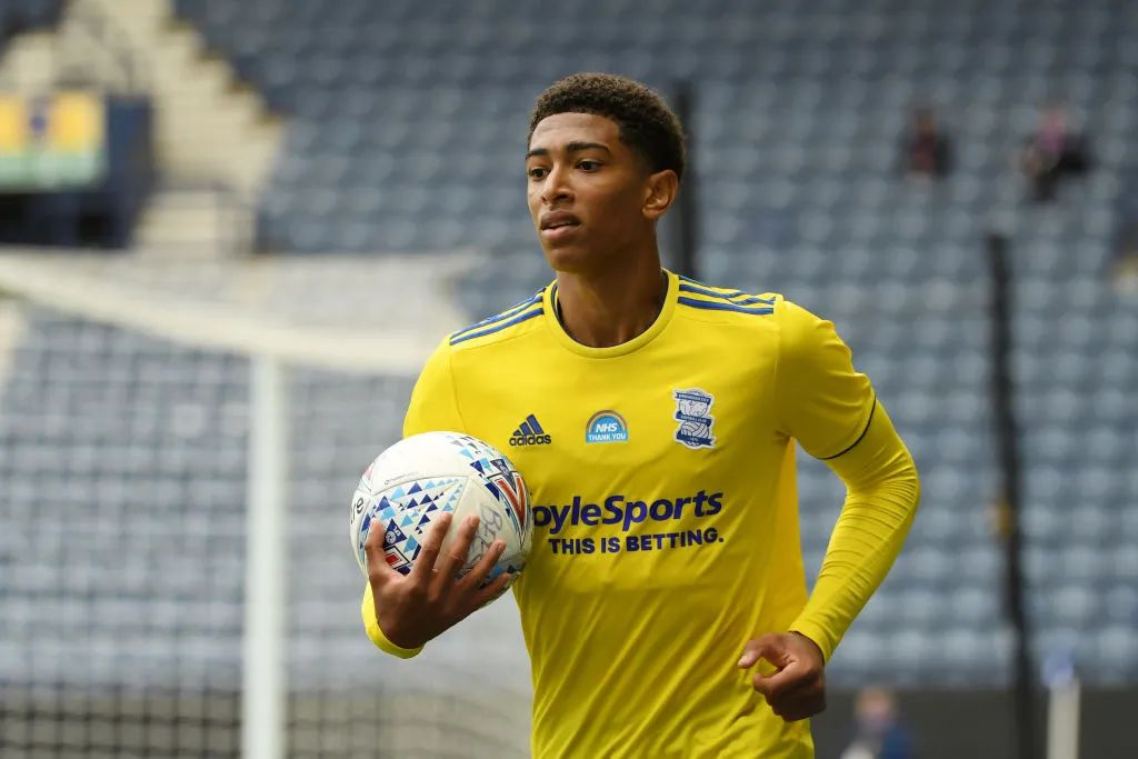 射击世界杯-李越宏卫冕男子手枪速射 姚千寻刘宇坤夺牌