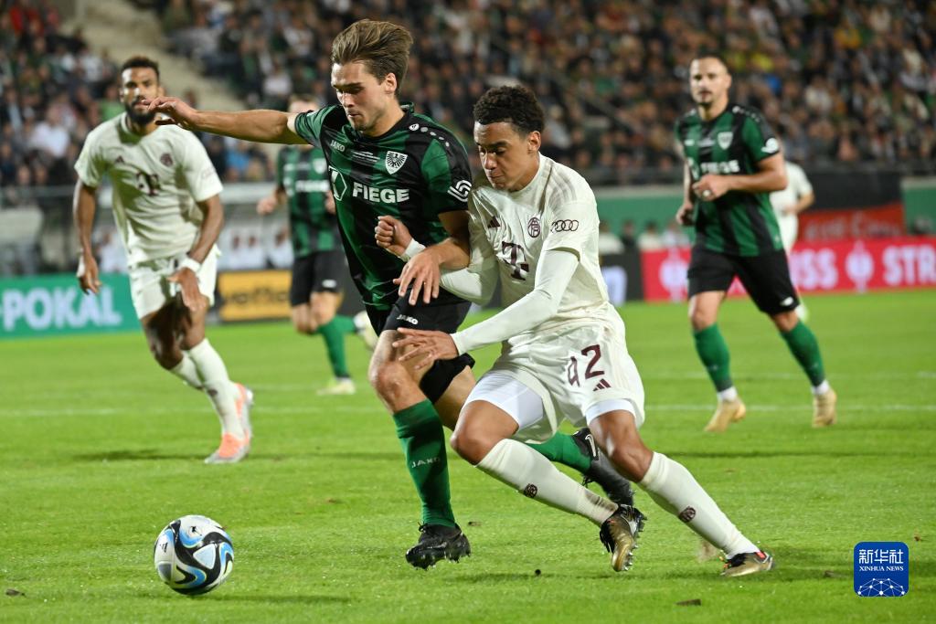 萨福诺夫：我和K77相处得很好，他会说俄语且我们还能用英语交流（萨福诺夫谈K77：相处融洽，会说俄语也能用英语交流）