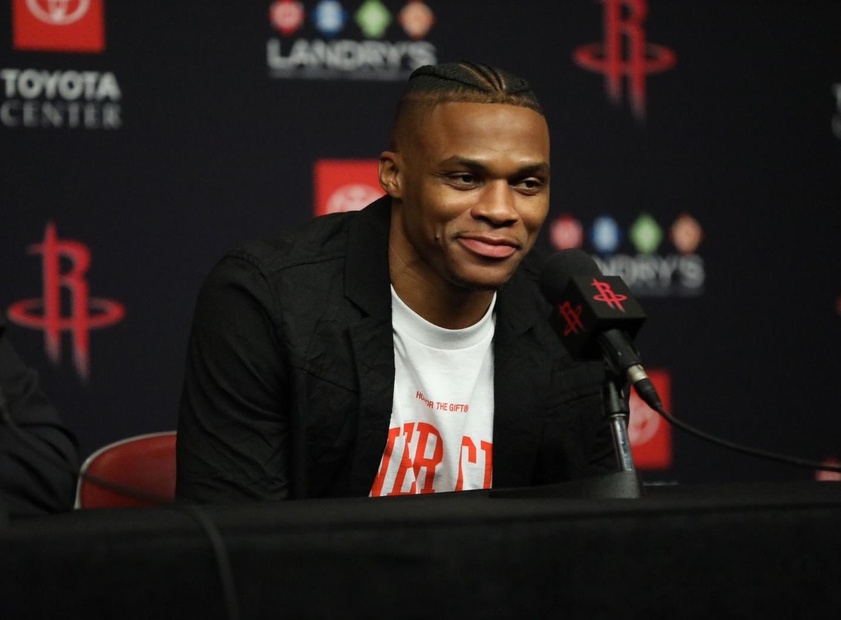 半场战报：霍芬海姆3-0奥格斯堡，布格尔1射1传，巴祖马纳-杜尔破门（半场：霍芬海姆3-0领先奥格斯堡，布格尔传射建功，巴祖马纳-杜尔破门）