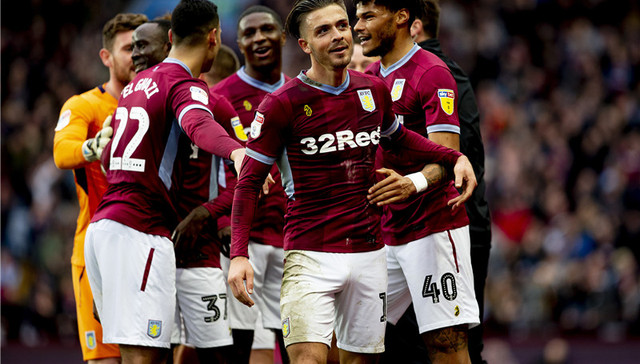 意甲半场：特拉莫尼点射破门，比萨暂1-0卡利亚里（半场战报：特拉莫尼点球建功，比萨暂以1-0领先卡利亚里）