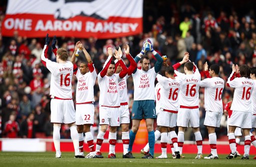 沃尔特马德：在英超踢球对我帮助很大；刚到纽卡时确实有压力（沃尔特马德：英超经历让我受益匪浅，初到纽卡压力不小）