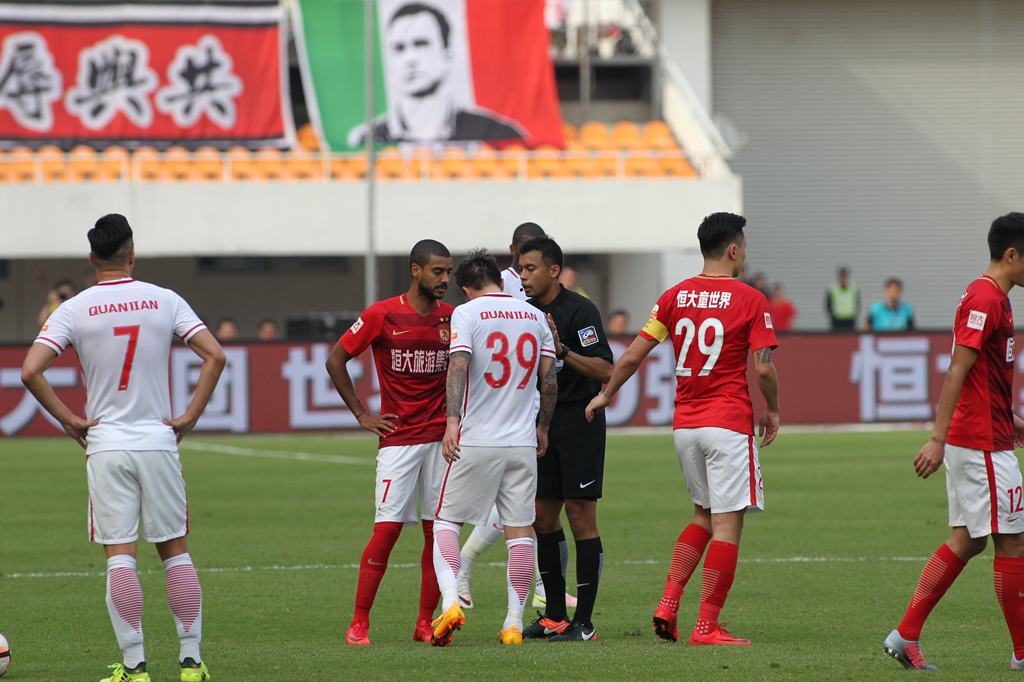 国安1-2遭河内公安逆转出局，张健智神扑难救主，阮庭北绝杀（国安遭河内公安1-2逆转无缘晋级，张健智神扑难挽败局，阮庭北绝杀）